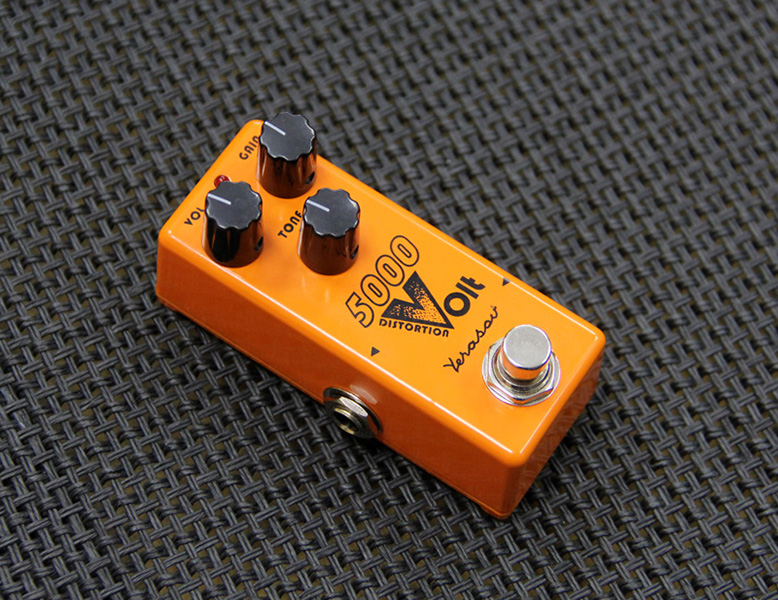 Фото Педаль эффектов Yerasov 5000-Volt-mini Distortion