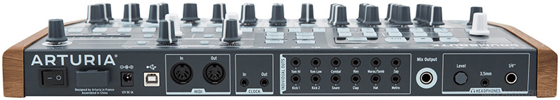 Фото Arturia DrumBrute