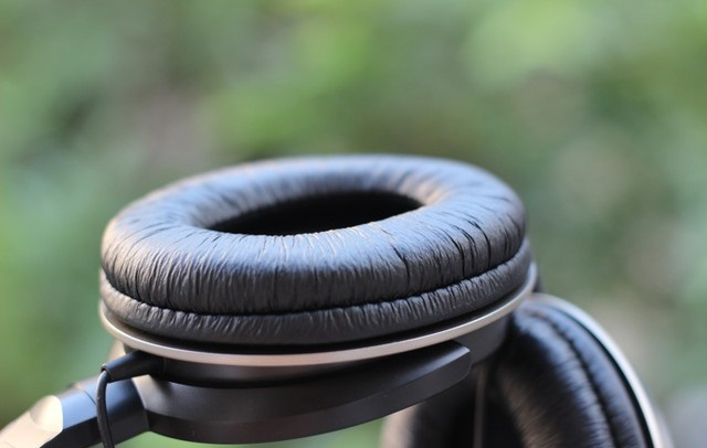 Фото AUDIO-TECHNICA ATH-AVC200