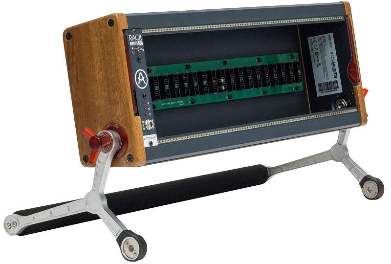 Фото Arturia RackBrute 3U