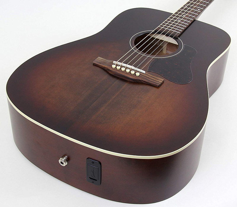 Фото Art & Lutherie 045600 Americana Bourbon Burst