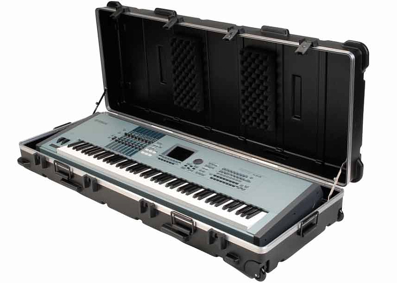 Фото SKB 6118W SALE  кейс для клавишных (88кл. ) на колесах, Motif XS-8